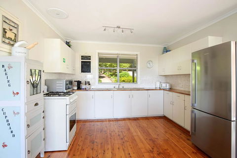 Camellia Cottage - E Caravan Parks 2