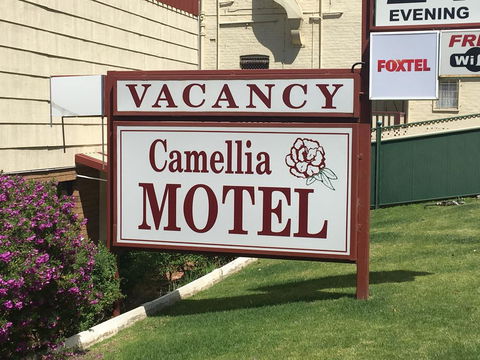 Camellia Motel - E Caravan Parks 0
