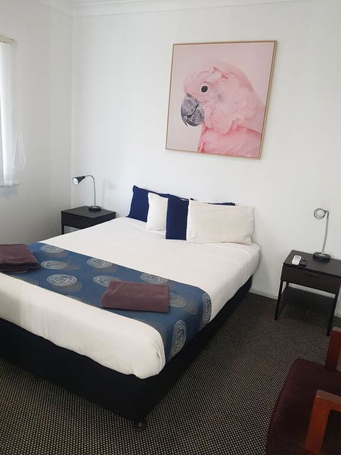 Canberra Ave Villas - E Caravan Parks 2