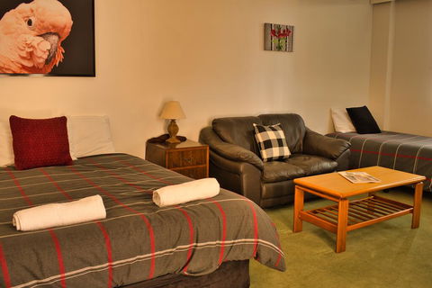 Cape Jervis Accommodation & Caravan Park - E Caravan Parks 2