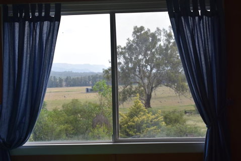 Capertee Valley Farmstays: Glenbrook Cottage - E Caravan Parks 2