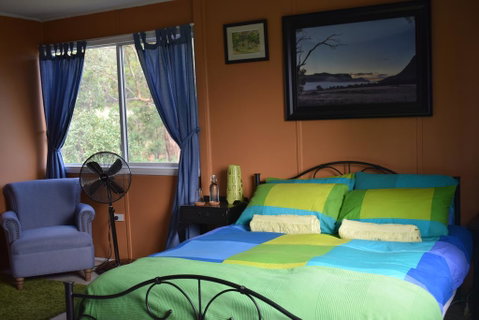 Capertee Valley Farmstays: Glenbrook Cottage - E Caravan Parks 1