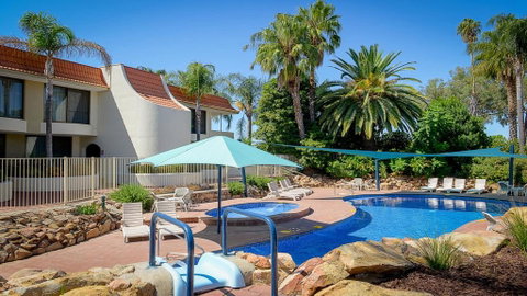 Capri Waters Country Club - E Caravan Parks 2