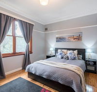 Carramar CozyHome 1minStation 5Bdrms1.5bathSleeps8 - E Caravan Parks