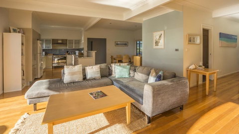 Carroll Ave 76 - E Caravan Parks 1