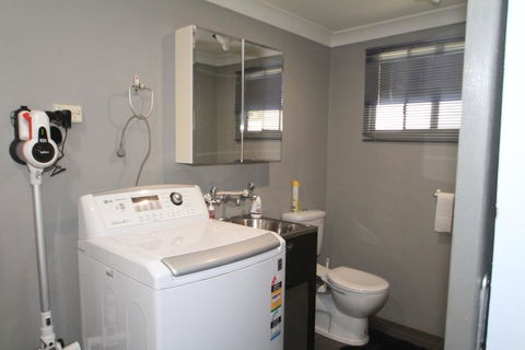 Cater Waterfront - E Caravan Parks 1