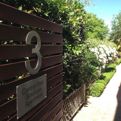 Central Park Boutique Apartment - E Caravan Parks 3