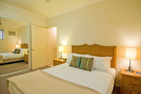 Central Plaza Apartments - E Caravan Parks 2