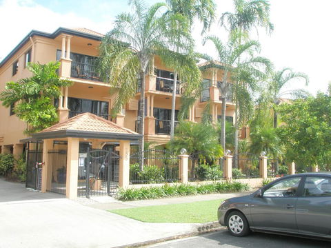Central Plaza Apartments - E Caravan Parks 0
