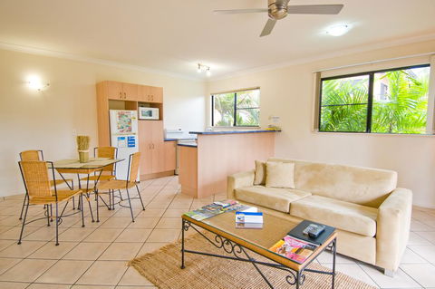 Central Plaza Apartments - E Caravan Parks 3