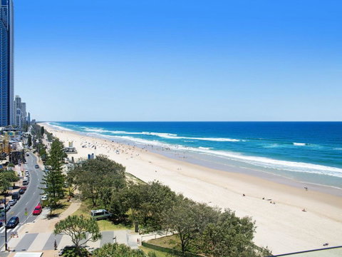 Central Surfers Paradise - Absolute Beachfront - E Caravan Parks 0