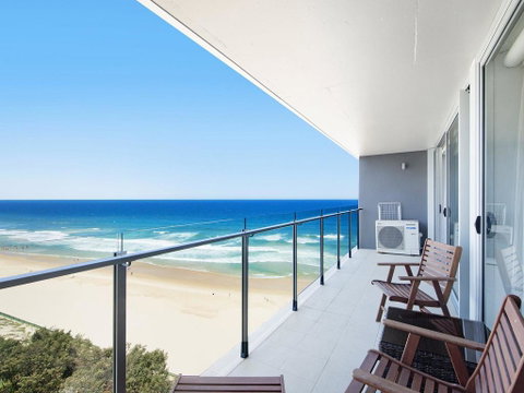 Central Surfers Paradise - Absolute Beachfront - E Caravan Parks 1