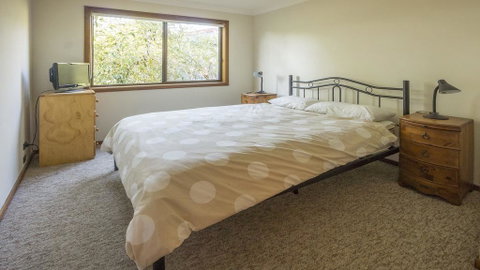 Centre Street 10 Lake Tabourie - E Caravan Parks 2