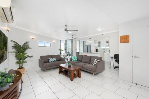 Centrepoint Apartments - E Caravan Parks 2