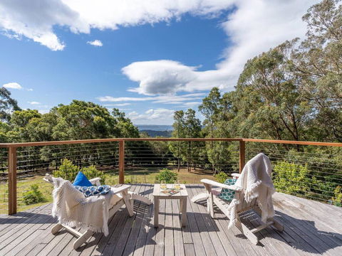 Chalet Beaumont - Alluring Appeal & Stunning Views - E Caravan Parks 1