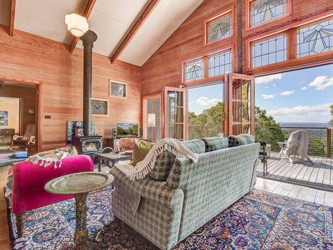 Chalet Beaumont - Alluring Appeal & Stunning Views - E Caravan Parks 2