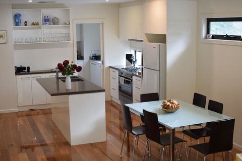 Champagne Stays Apartment - E Caravan Parks 0