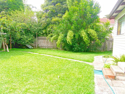 Chapman Cottage @ Callala Bay - E Caravan Parks 3