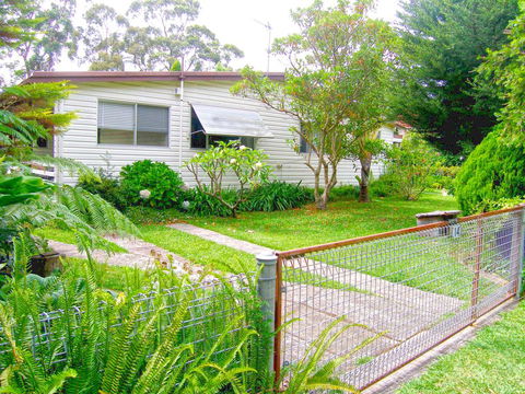 Chapman Cottage @ Callala Bay - E Caravan Parks 0
