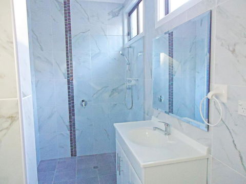 Chapman Cottage @ Callala Bay - E Caravan Parks 2