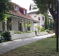 Charming Federation style home minutes from CBD - E Caravan Parks