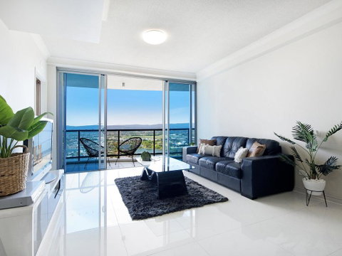 Chevron Renaissance 2 Bedroom Apartment - E Caravan Parks 0