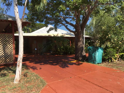 Chez Marguerites - E Caravan Parks 0