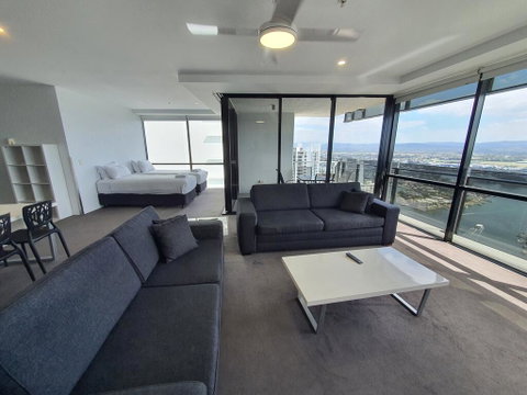 Circle On Cavill 2316 - E Caravan Parks 2