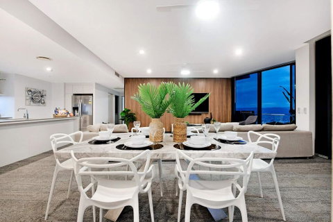 Circle On Cavill Subpenthouse - E Caravan Parks 2