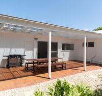 Classic Beach House in Rye - E Caravan Parks