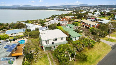 Cliffhanger - Pet Friendly - E Caravan Parks 0