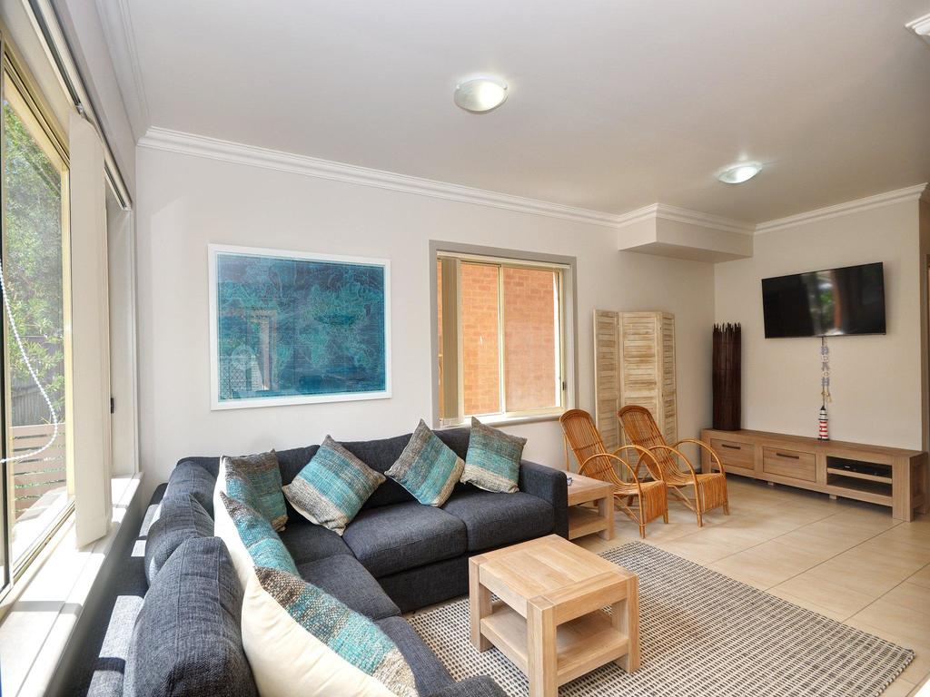 Hawks Nest NSW E Caravan Parks