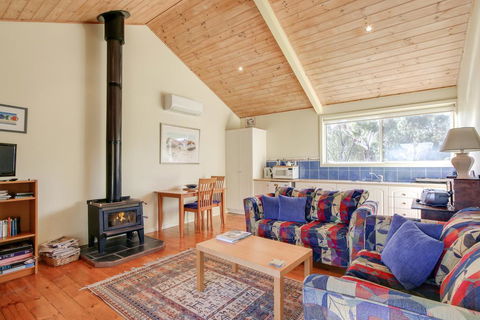 Clovelly Cottage - E Caravan Parks 2