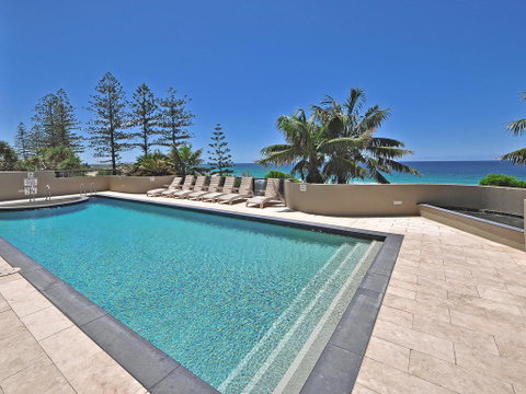 Clubb Coolum Beach Resort - E Caravan Parks 1