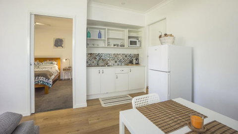 Clyde Studio 53, Mollymook - E Caravan Parks 0