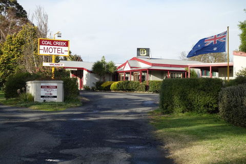 Coal Creek Motel - E Caravan Parks 0