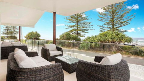 Coco De Mer Beach Villa - E Caravan Parks 0