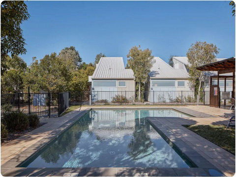 COCOMO VILLA - E Caravan Parks 2