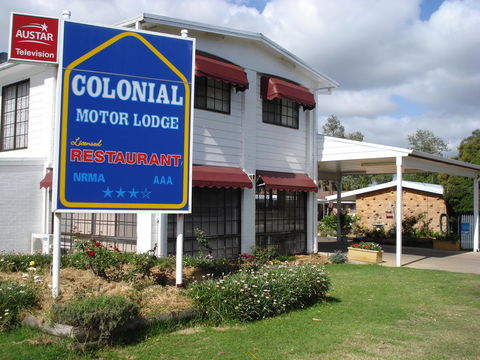 Colonial Motor Lodge Scone - E Caravan Parks 1