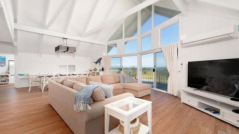 Combined Kingsley Beach House - E Caravan Parks 3