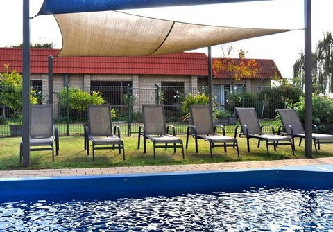 Comfort Inn Busselton River Resort - E Caravan Parks 2