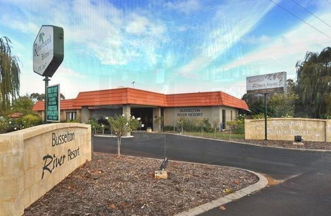 Comfort Inn Busselton River Resort - E Caravan Parks 0