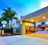 Comfort Inn Deakin Palms - E Caravan Parks