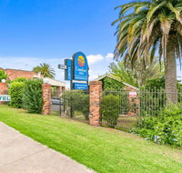 Comfort Inn Greensborough - E Caravan Parks