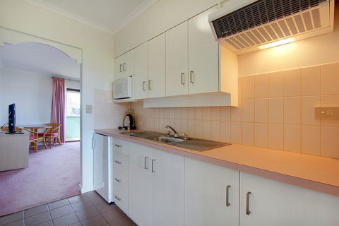 Comfort Inn The Pier - E Caravan Parks 1