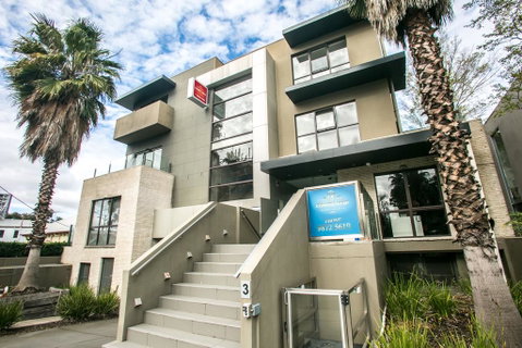 Comfy Kew Apartments - E Caravan Parks 2