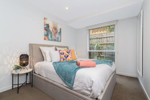 Convenience And Luxury In Carnegie - E Caravan Parks 3