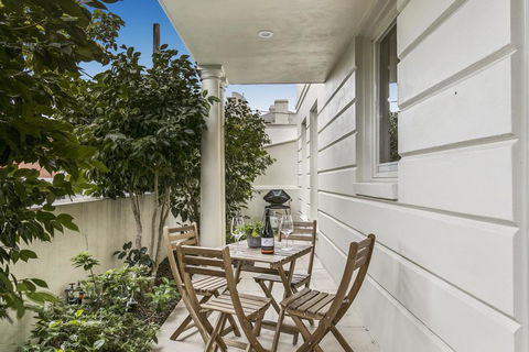 Convenient And Quiet In Sophisticated Malvern - E Caravan Parks 2