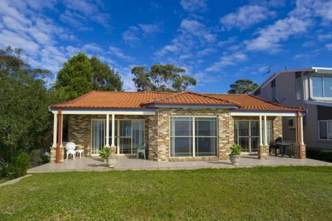 Cook St 4 - Salamander Bay - E Caravan Parks 1
