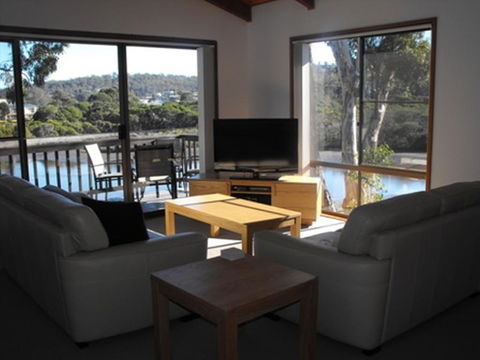 Coolabah Court Merimbula - E Caravan Parks 0